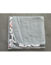 Deka mušelín sivá